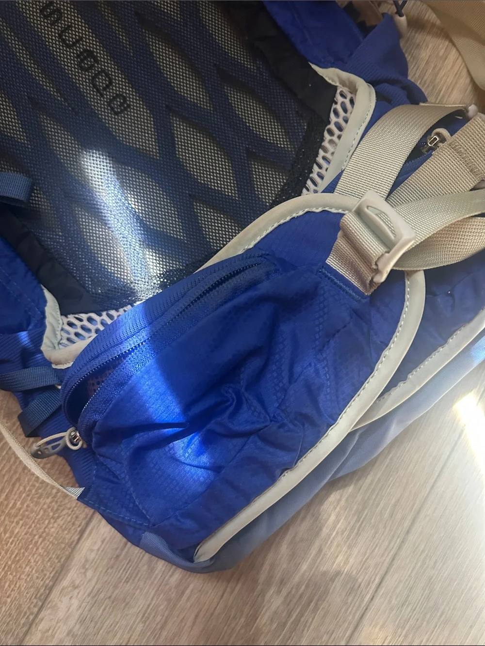 OSPREY Tempest 20 Backpack in Royal Blue and Light Blue